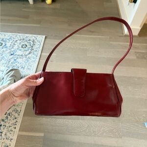 Elegant Burgundy Leather Shoulder Bag